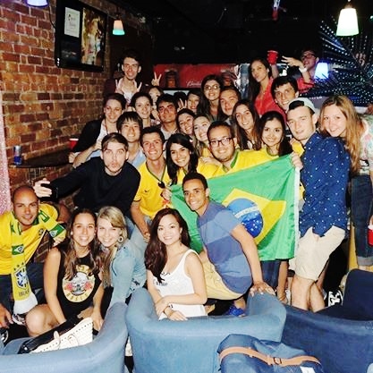 Noite brasileira no Mana Bar | Intercâmbio em Toronto, Canadá | Foto: arquivo pessoa/Graziela Marchan