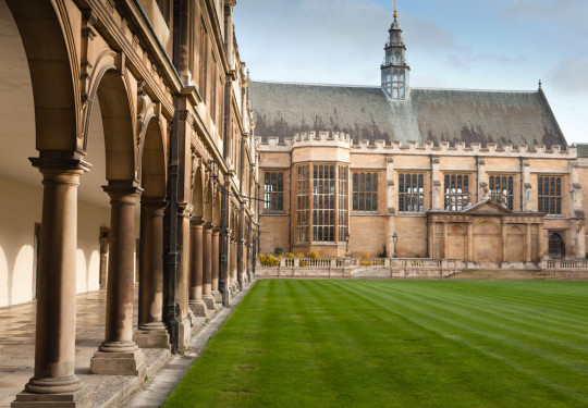Universidades na Inglaterra: conheça as 3 grandes