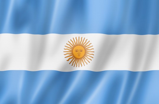 Quais são os documentos necessários para estudar na Argentina